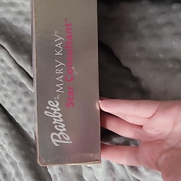 2003 Mary Kay Star Consultant Barbie Mattel New Collectible read description - Picture 8 of 16